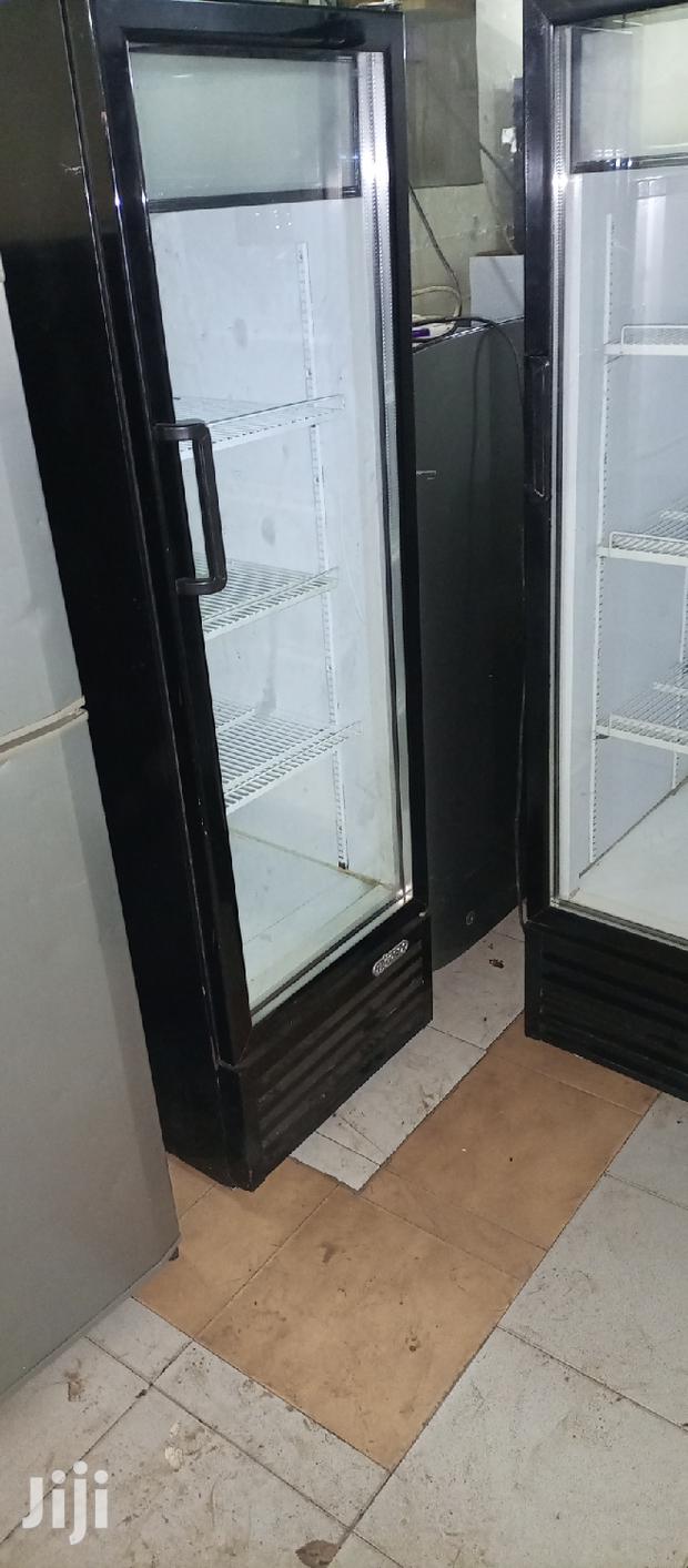 Upright Display Freezer - thumbnail 2