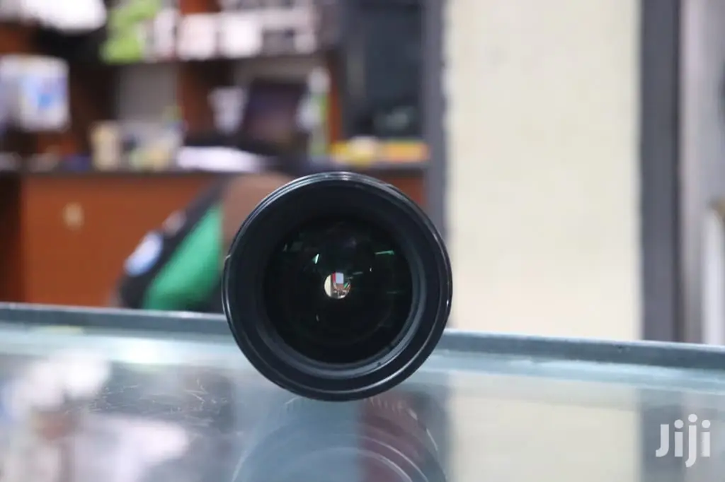 Superior Nikon 28-70 Full Frame Lens