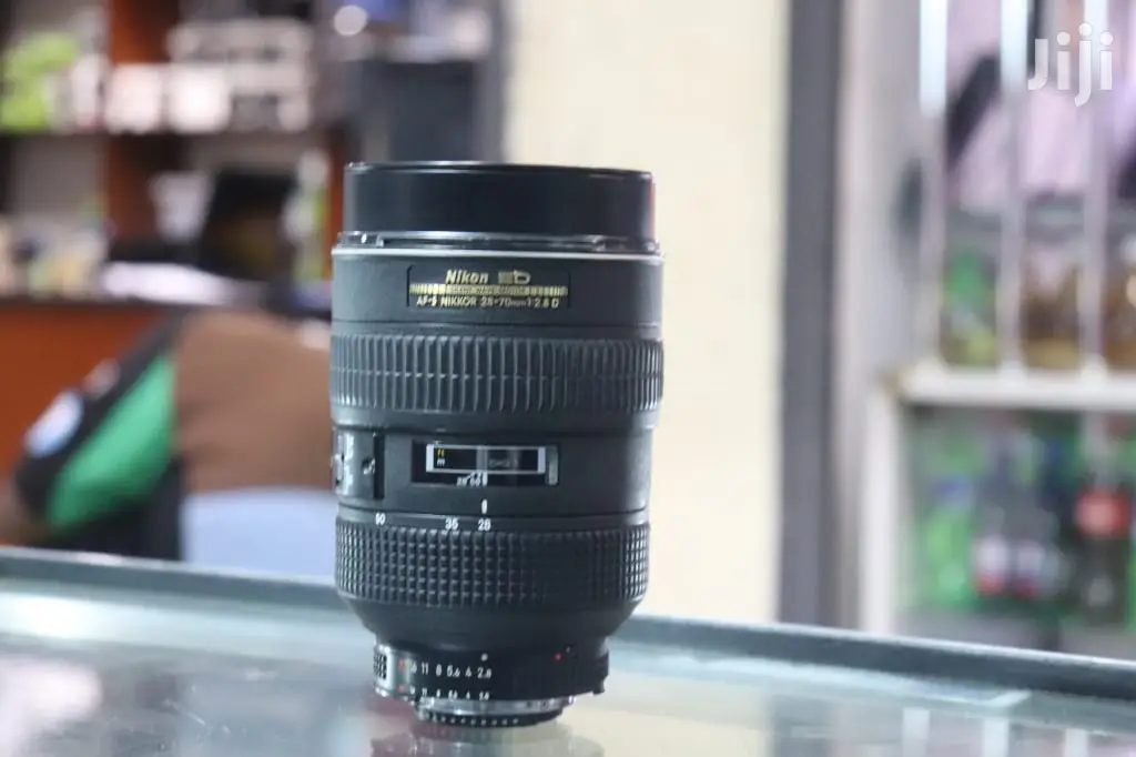 Superior Nikon 28-70 Full Frame Lens