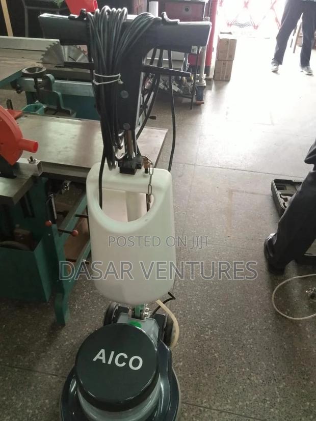 Floor Scrubber Machine