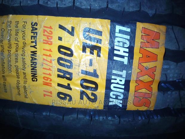 700 R 16 Maxxis Tyres