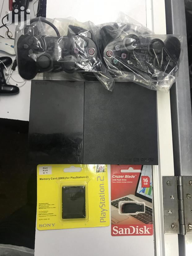 Play Station 2 Chipped - thumbnail 2