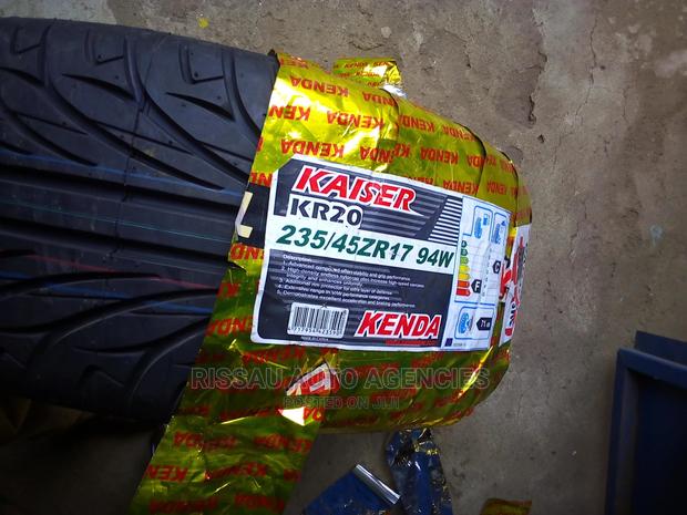 235/45 R 17 Kenda Tyres