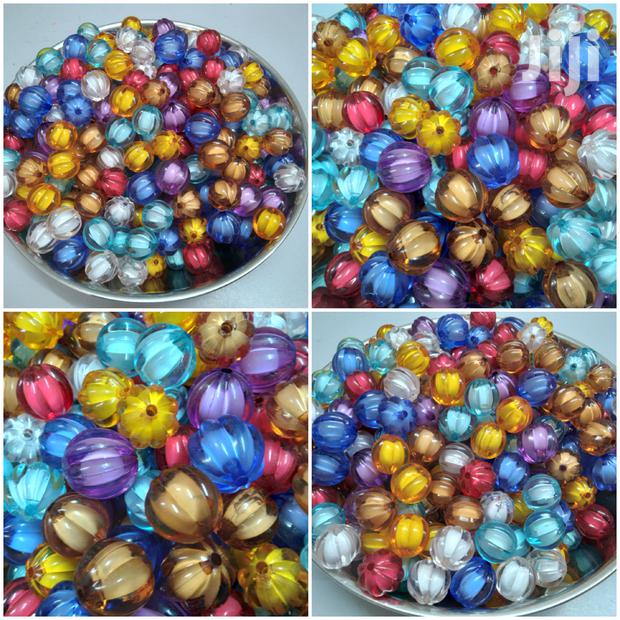 Plastic Beads Large Variety. - thumbnail 5