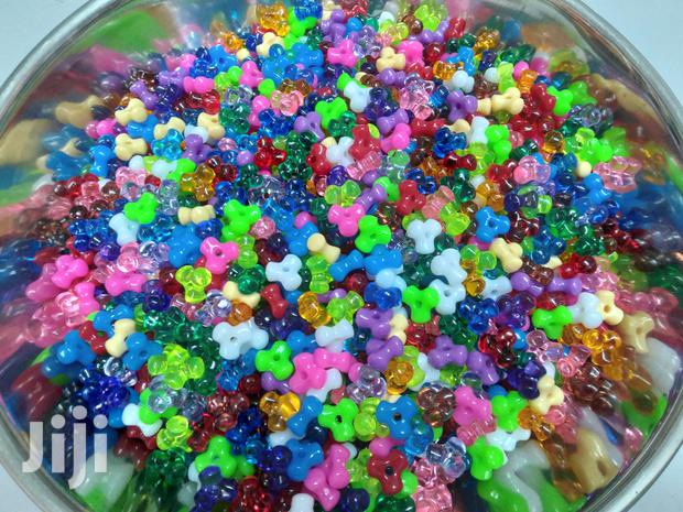 Plastic Beads Large Variety. - thumbnail 2