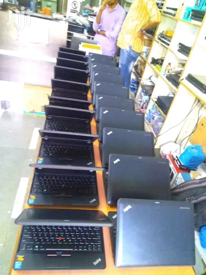 Laptop Lenovo ThinkPad X131e 4GB Intel Core 2 Duo HDD 250GB
