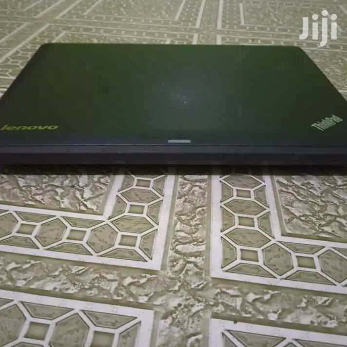 Laptop Lenovo ThinkPad X131e 4GB Intel Core 2 Duo HDD 250GB