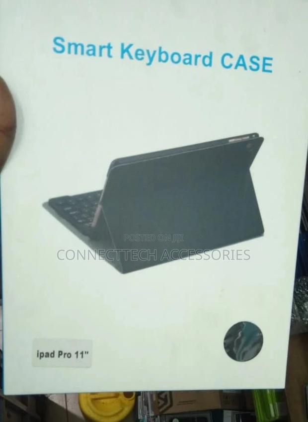 iPad 11 Pro 1st Gen 2018 Smart Bluetooth Keyboard Case - main view