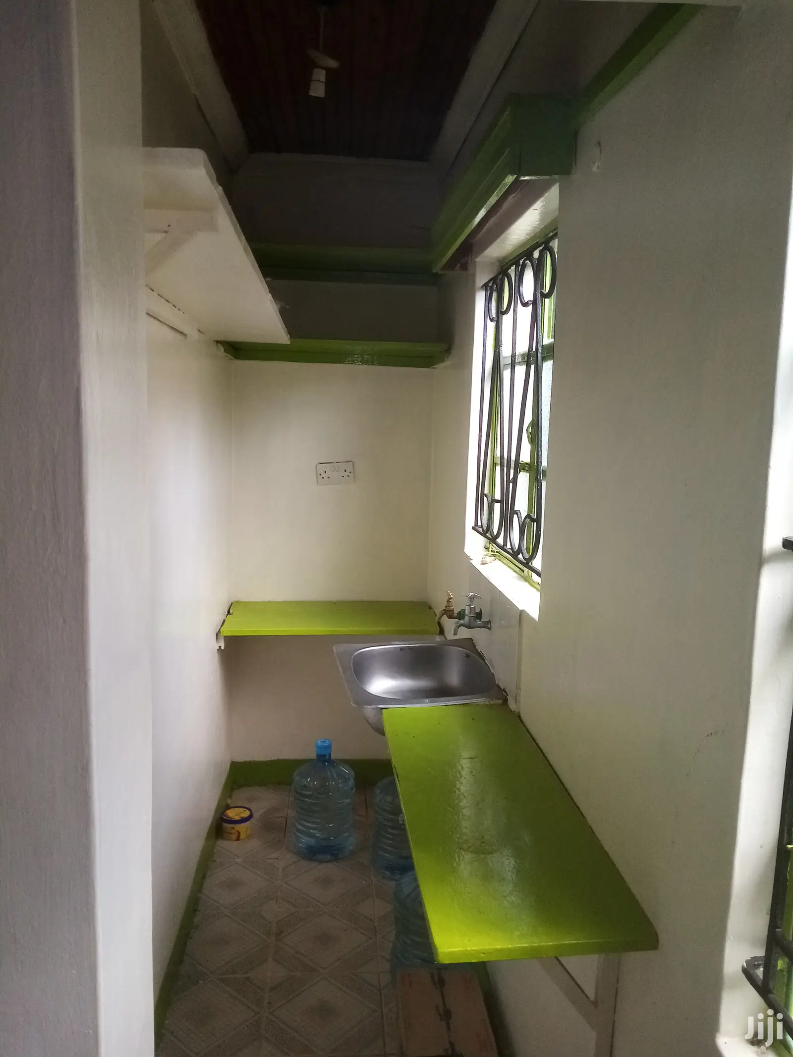 Buruburu Very Spacious 1 Bedroom House To Let