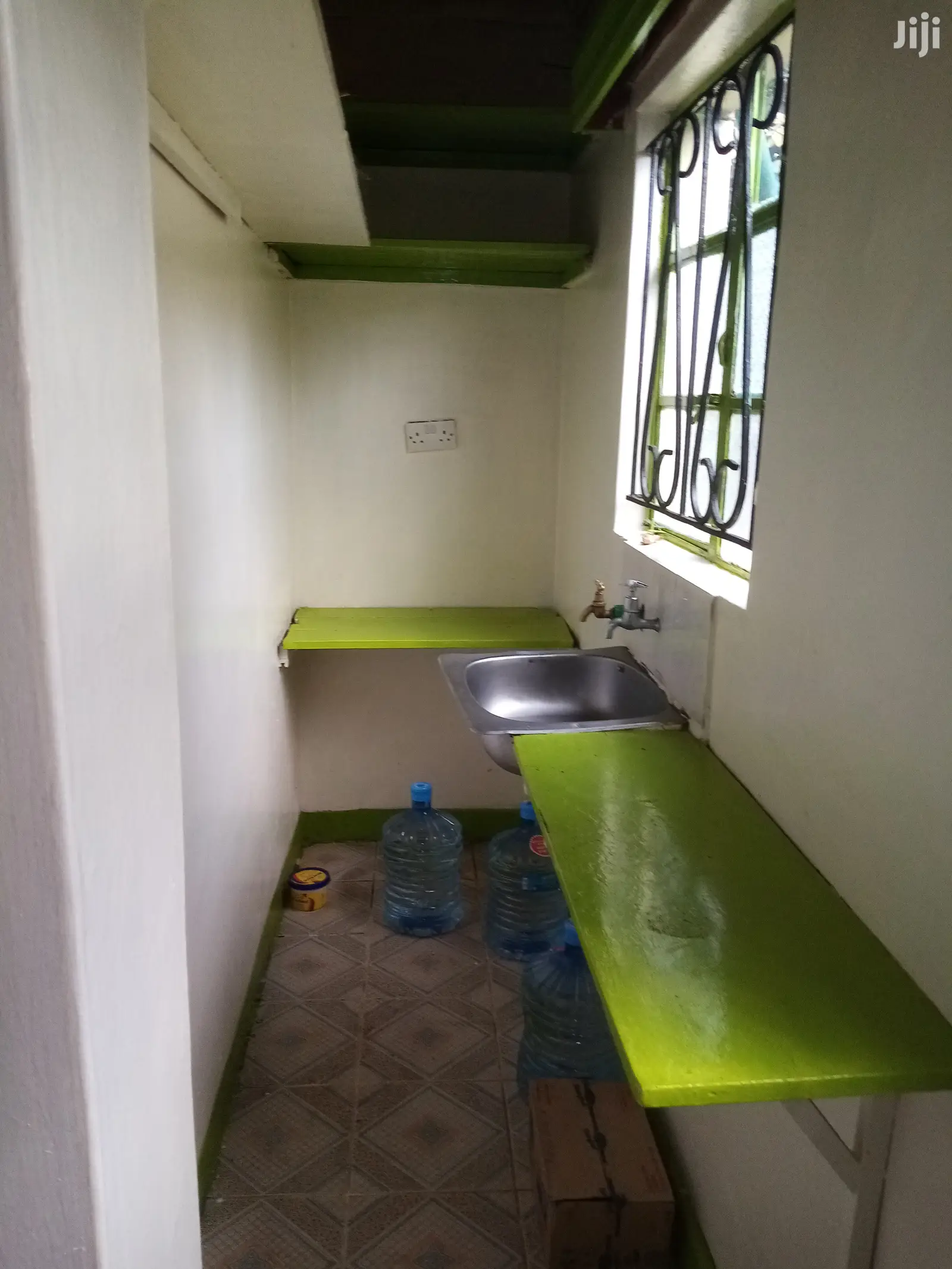 Buruburu Very Spacious 1 Bedroom House To Let
