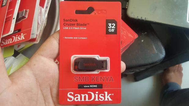 32gb Sandisk Flash Drive