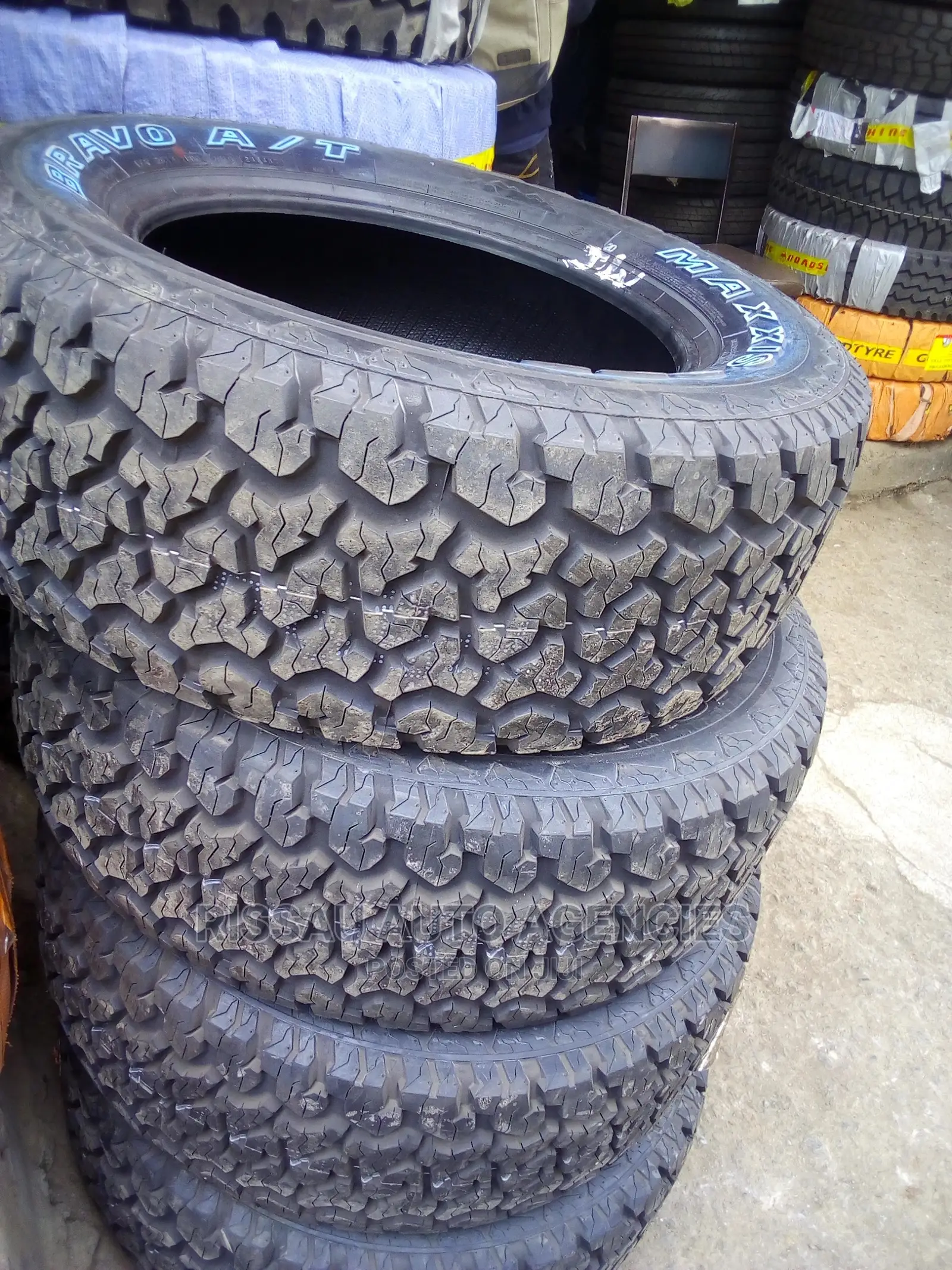 265/60 R 18 Maxxis