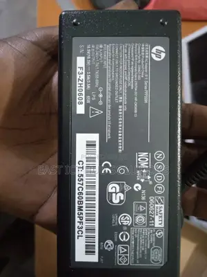 Hp Big Pin Charger Black