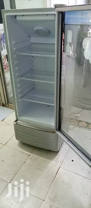 Mika Display Fridge