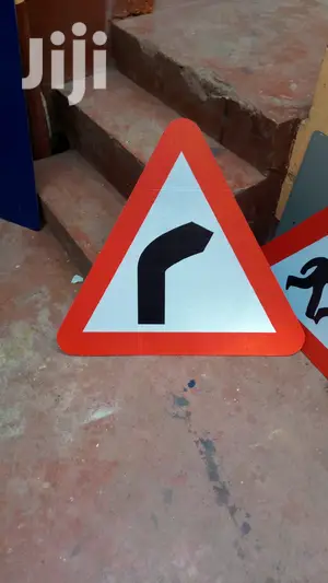Road/Traffic Signs