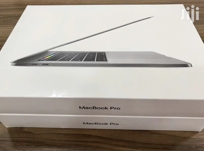 New Laptop Apple MacBook Pro 16GB Intel Core i7 512GB