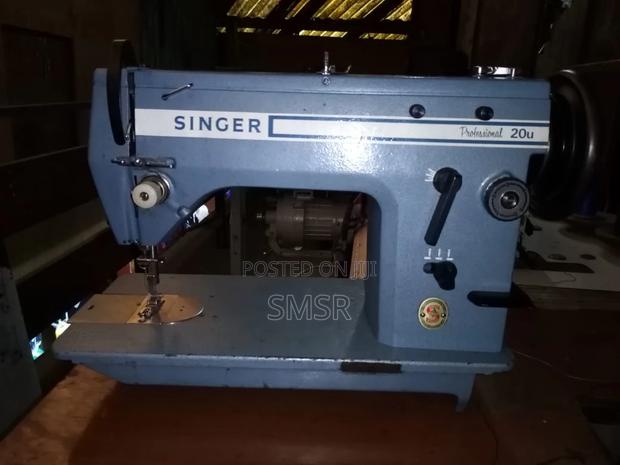 Sewing Machine - thumbnail 6