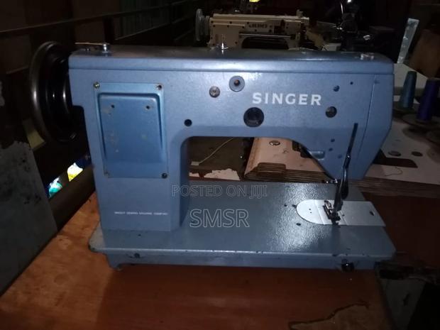 Sewing Machine - thumbnail 4