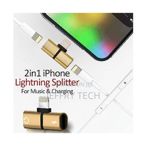 Lightning To 3.5mm AUX Audio Headphone & Lightning Adapter - thumbnail 4