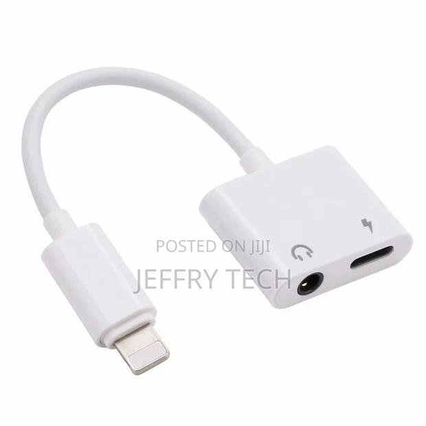 2 In 1 Audio Charging Adapter Lightning Adapter - 3.5mm