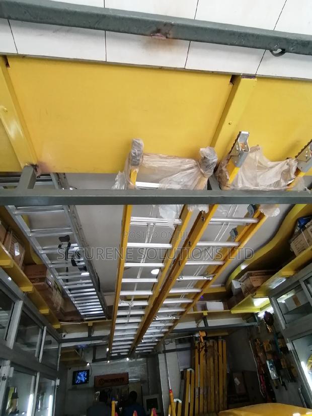 Fibre Glass Straight Ladder 10m/2by16 Trends/32ft - thumbnail 4