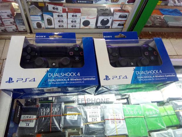 Ps4 Dualshock Gaming Pad - thumbnail 2