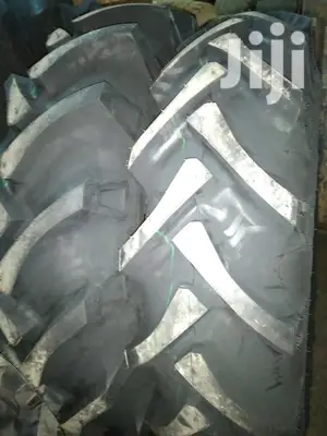 Tractor Tires Size 16.9-30 Bkt