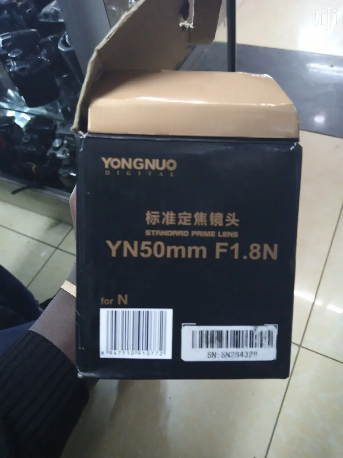 New Canon 1.8 Yn 50mm Lens For Blurring Background