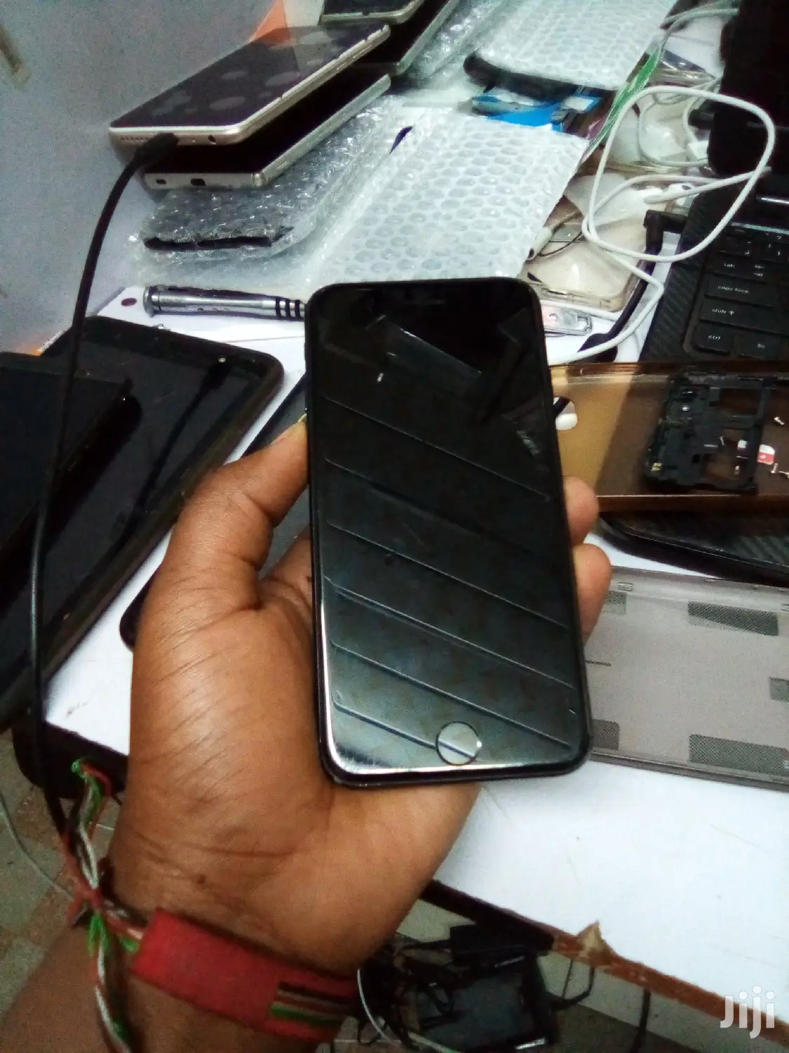 iPhone Screens