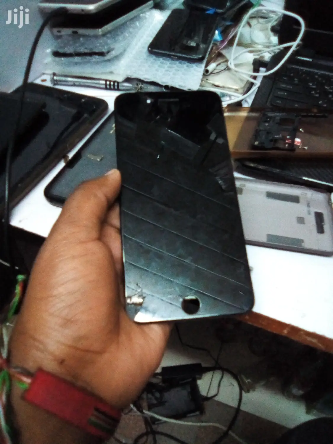 iPhone Screens