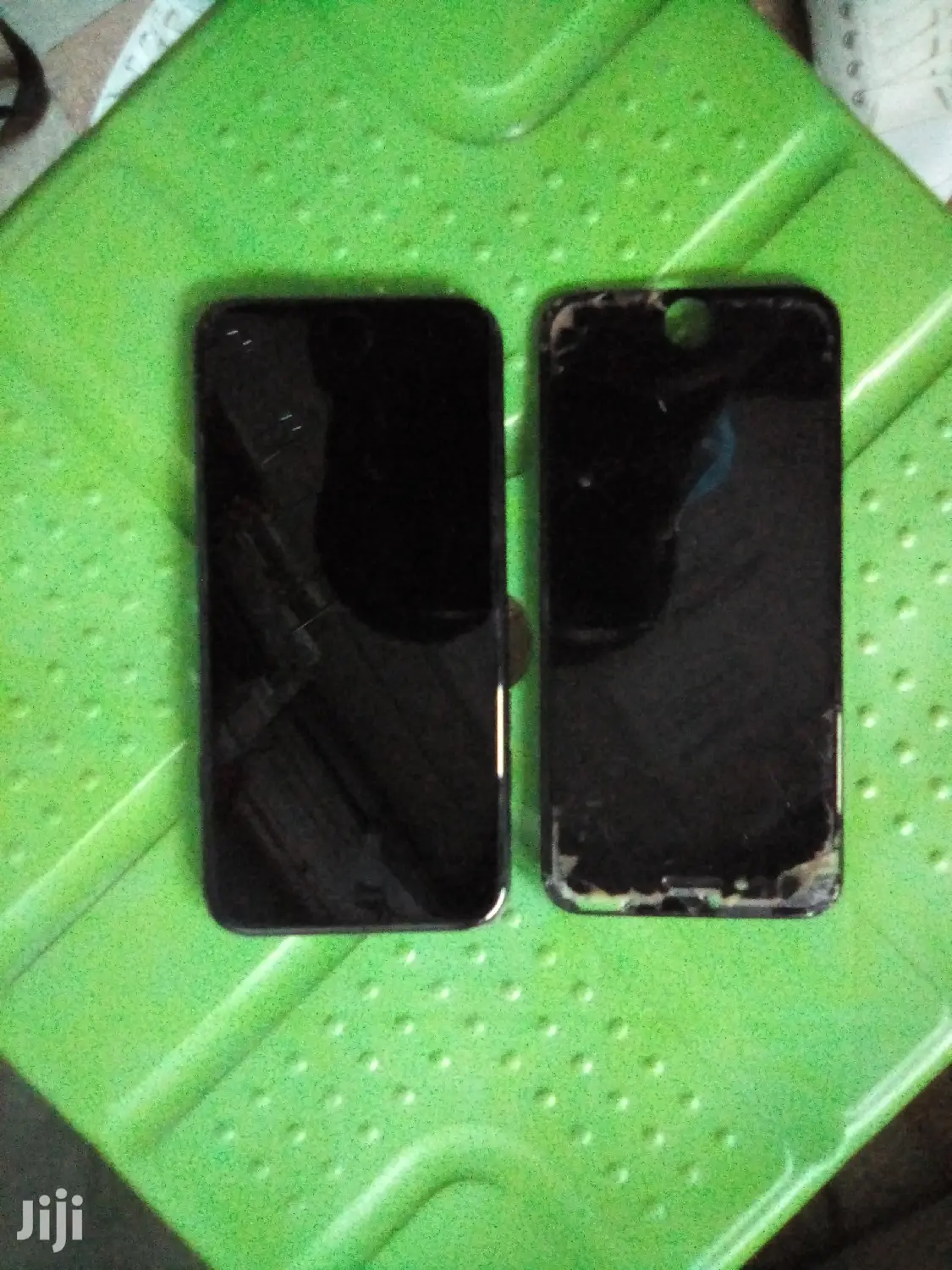 iPhone Screens