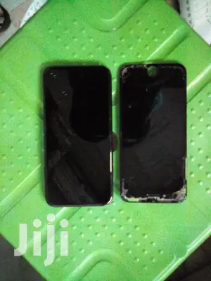 iPhone Screens