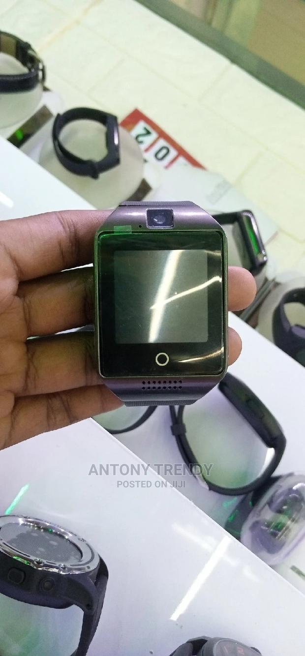 Q18 Smart Watches - main view