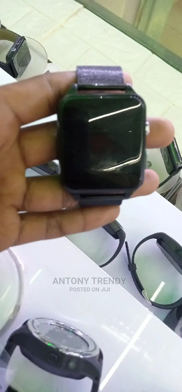 Q18 Smart Watches