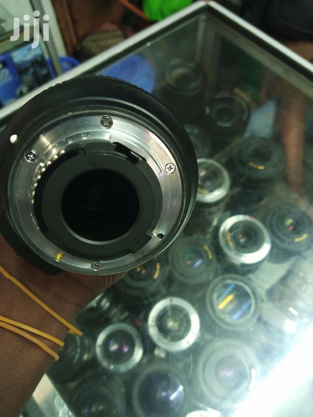 Superior Nikon 18-200mm Lens - thumbnail 3