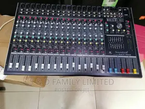 Soundcraft 16 Channel Mixer