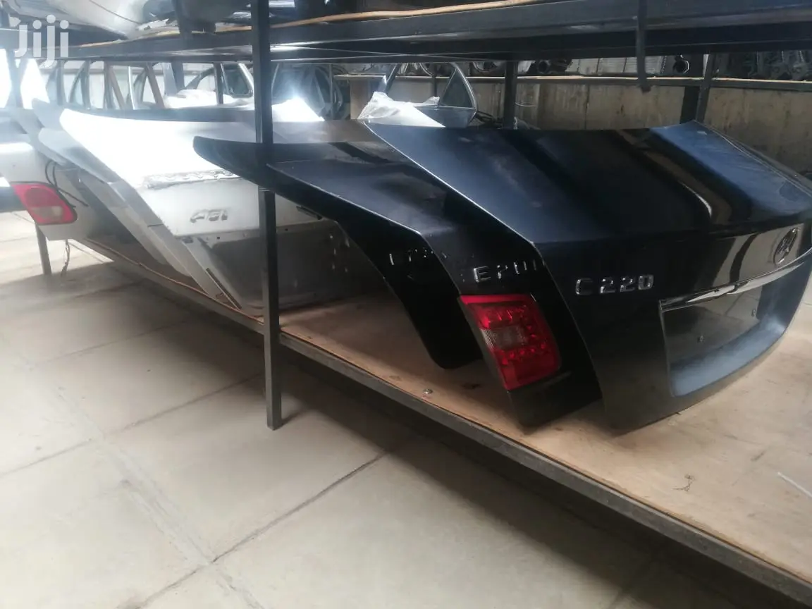 Mercedes Benz Boots/Body Parts