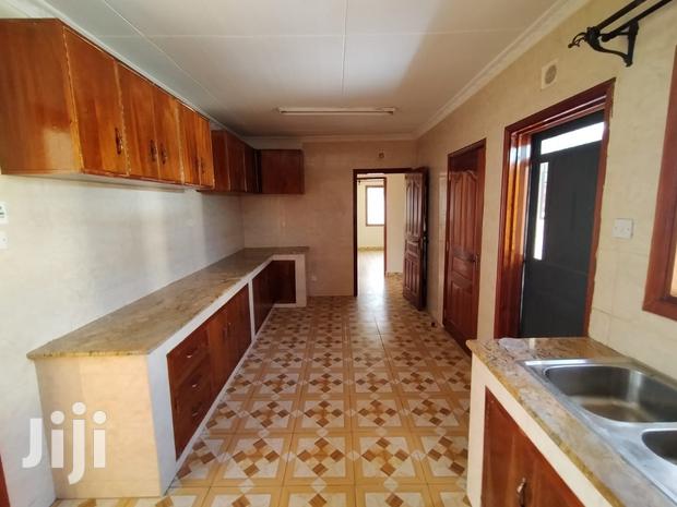 Four Bedrooms Bungalow Plus Two Dsq - thumbnail 3