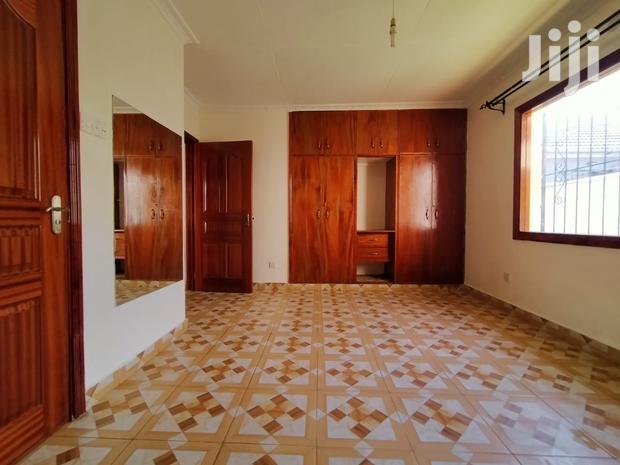 Four Bedrooms Bungalow Plus Two Dsq - thumbnail 16