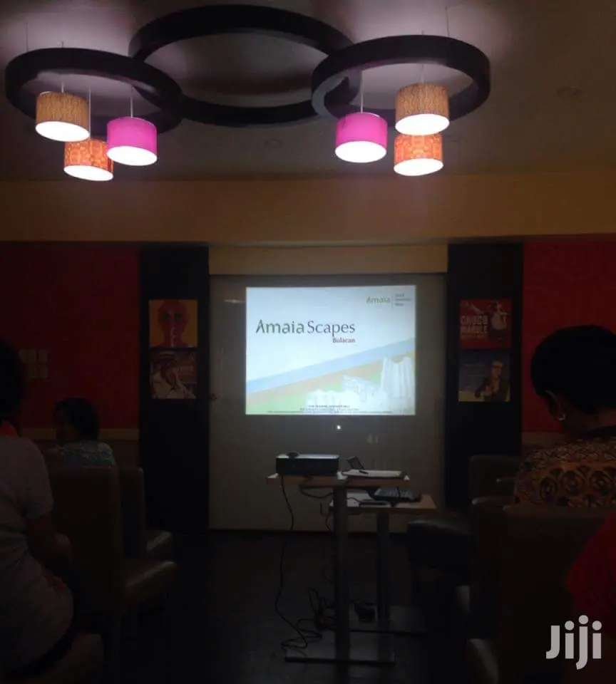 Projector and Projector Screens
