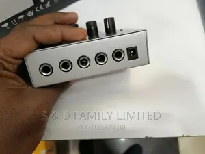 Behringer Headphone Amplifier