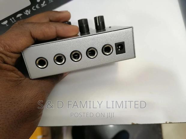 Behringer Headphone Amplifier - thumbnail 4