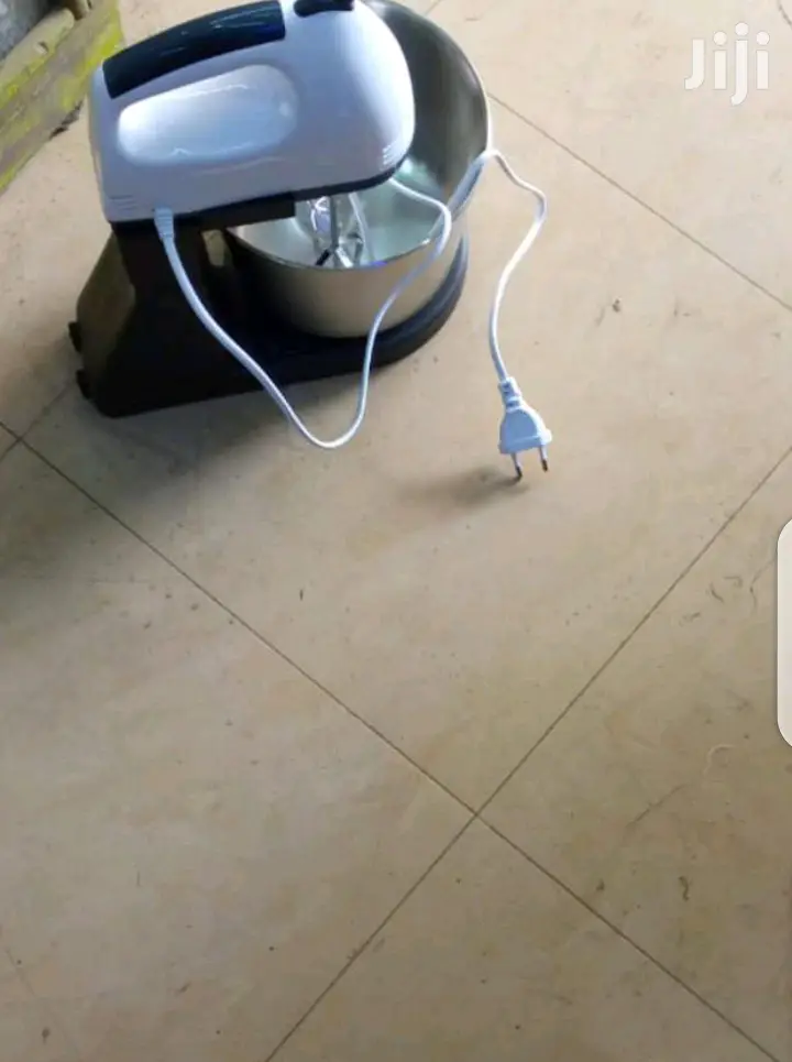 Hand Held Hand Mixer With Bowl