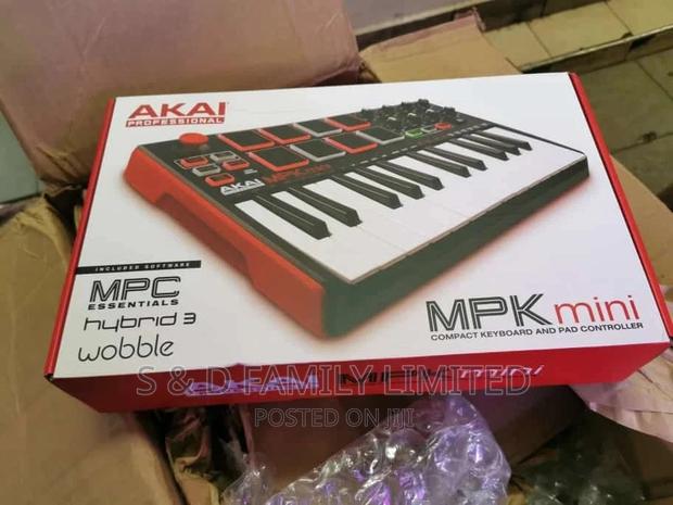 Akai MPK Mini With Drumpads - main view