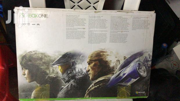 Xbox One S - main view