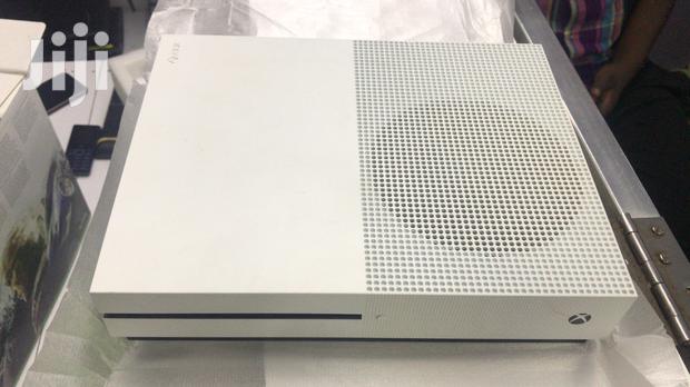 Xbox One S - thumbnail 4