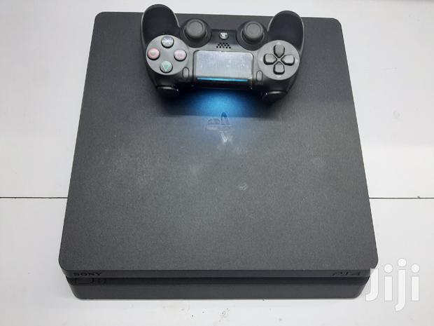 Slim Playstation 4 - thumbnail 2