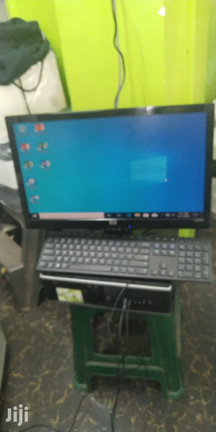Desktop Computer HP 2GB Intel Core 2 Duo HDD 320GB