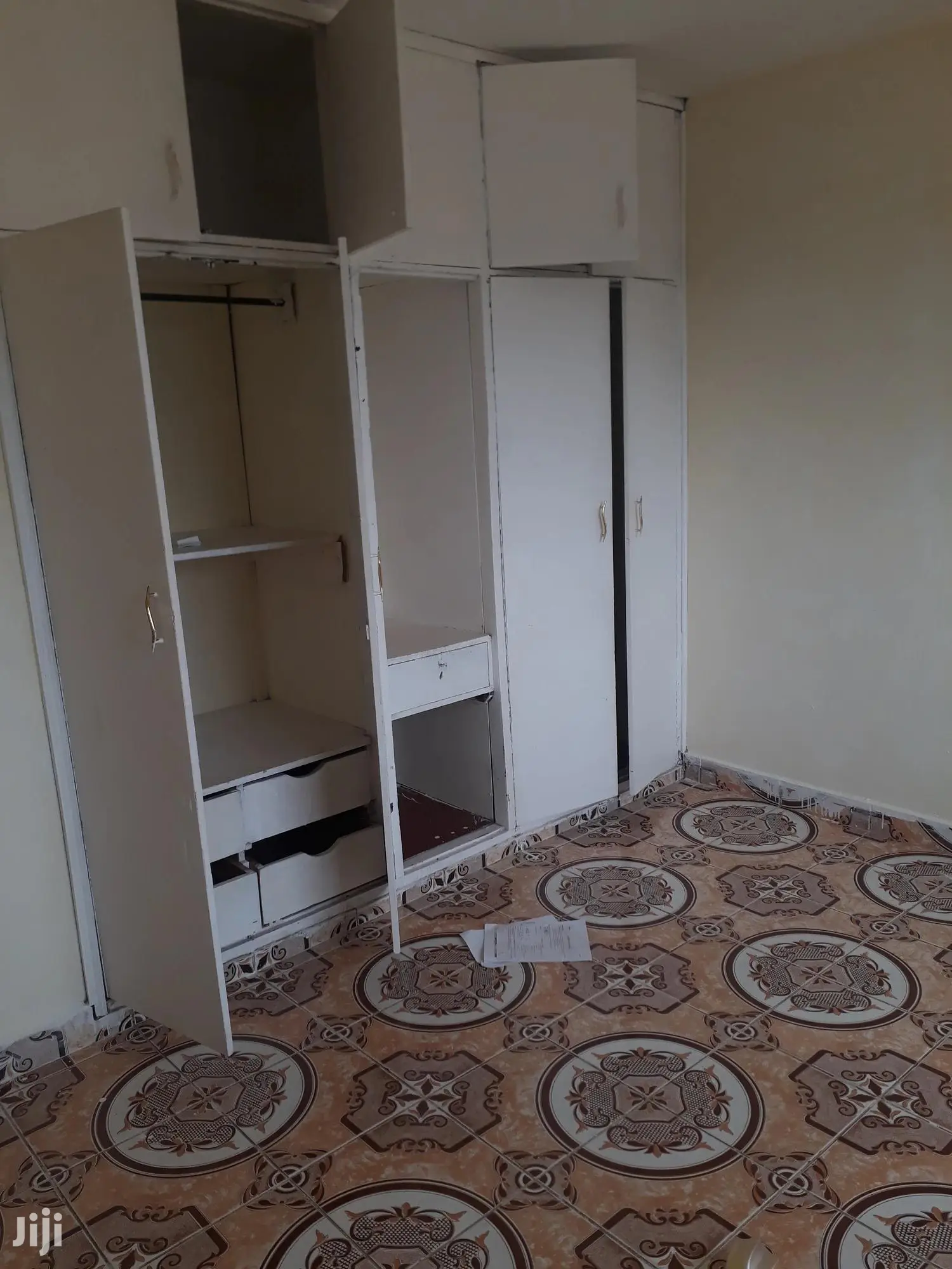 Parklands Large 3 Bedroom Master Ensuite For Rent