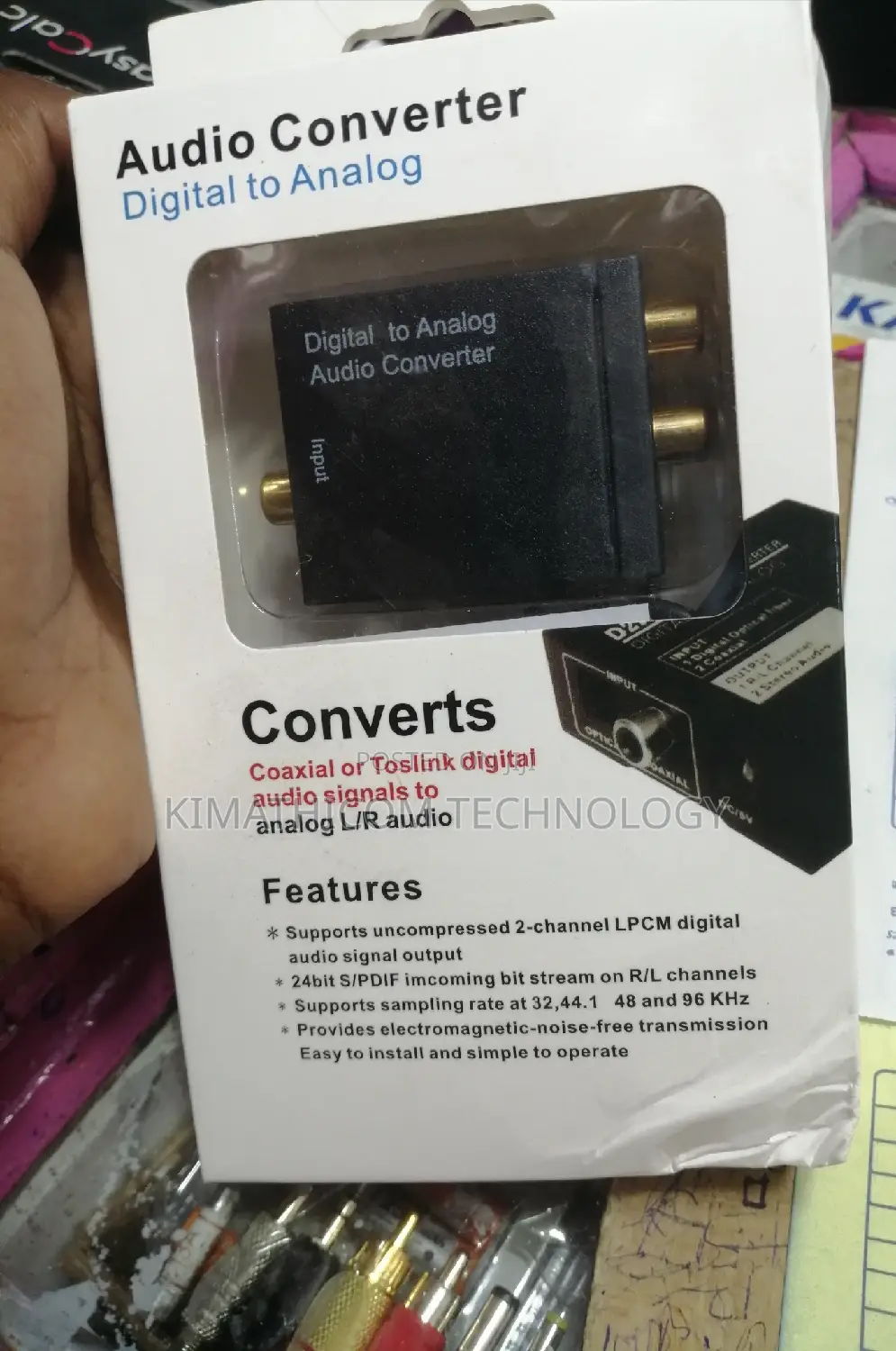Digital To Analog Converter Or Optical To Rca Converter
